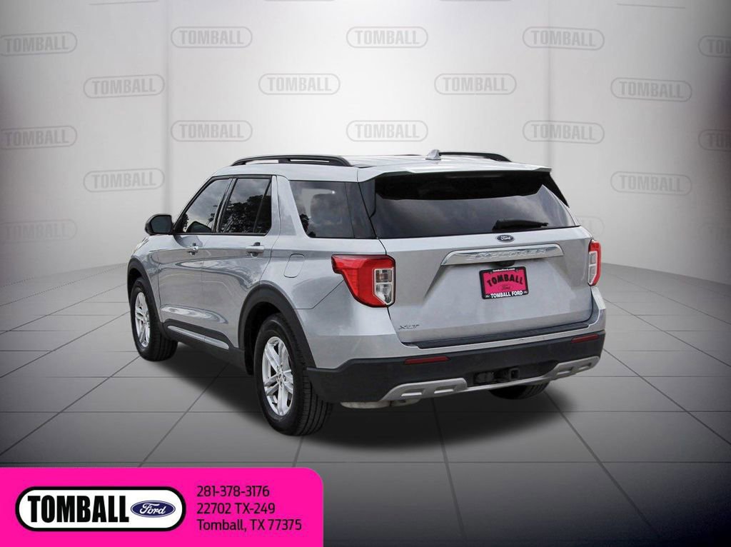 Certified 2020 Ford Explorer XLT w/ Equipment Group 202A image 3