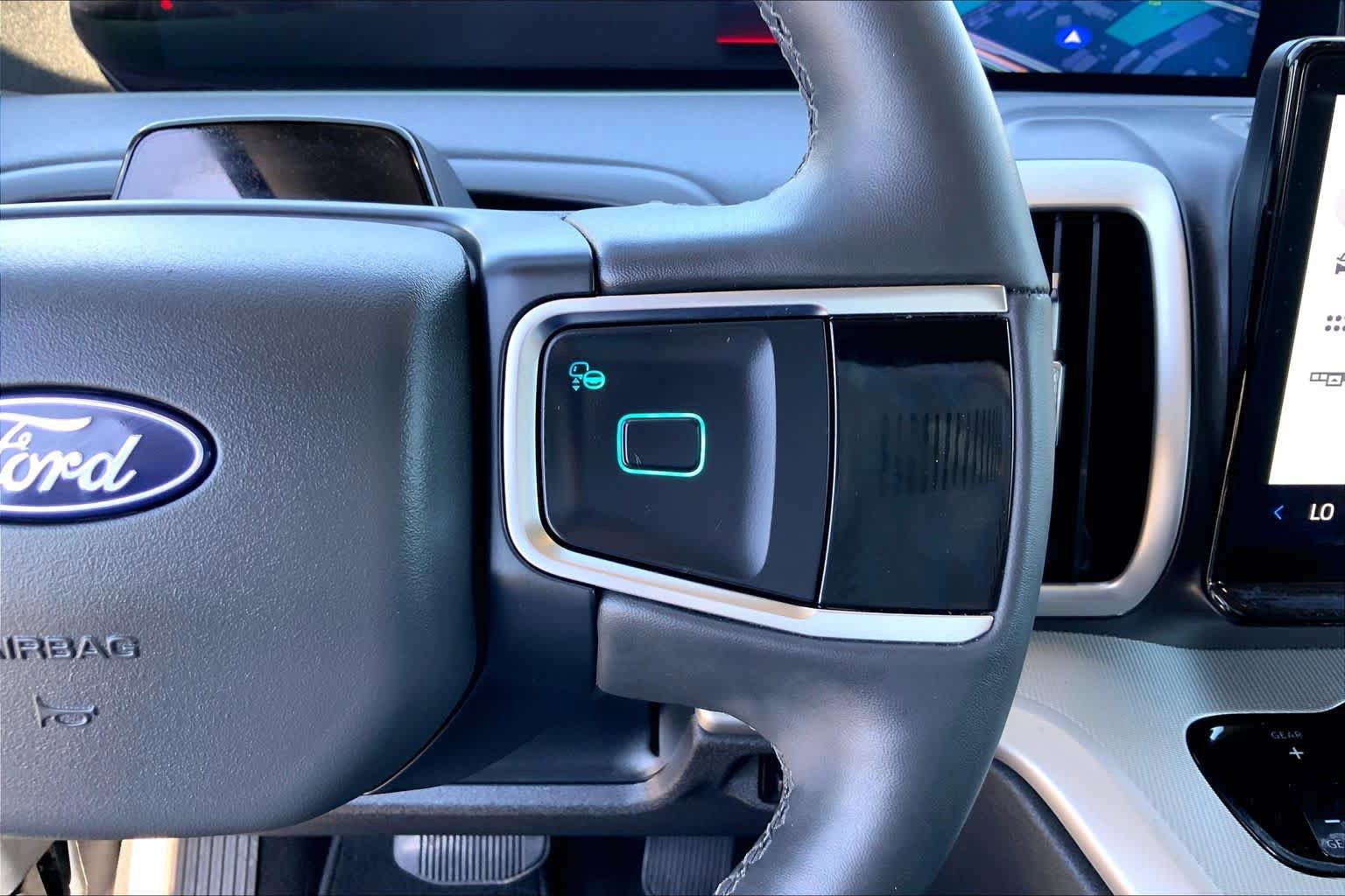 Certified 2025 Ford Expedition Active RWD image 22