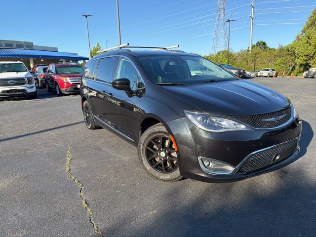 Used 2020 Chrysler Pacifica Touring-L w/ Advanced Safetytec Group FWD video 1