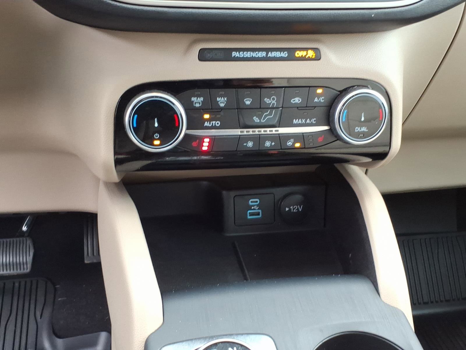 Certified 2022 Ford Escape SEL image 18