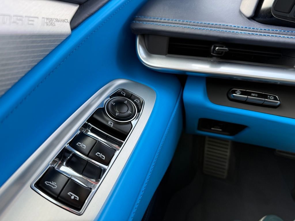 Used 2021 Chevrolet Corvette Stingray Premium Conv w/ Z51 Performance Package image 14