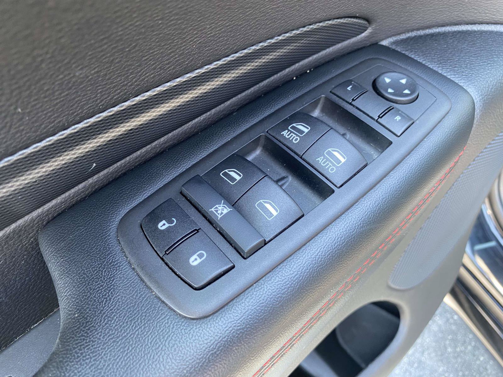 Used 2025 Dodge Durango GT AWD/4WD image 18