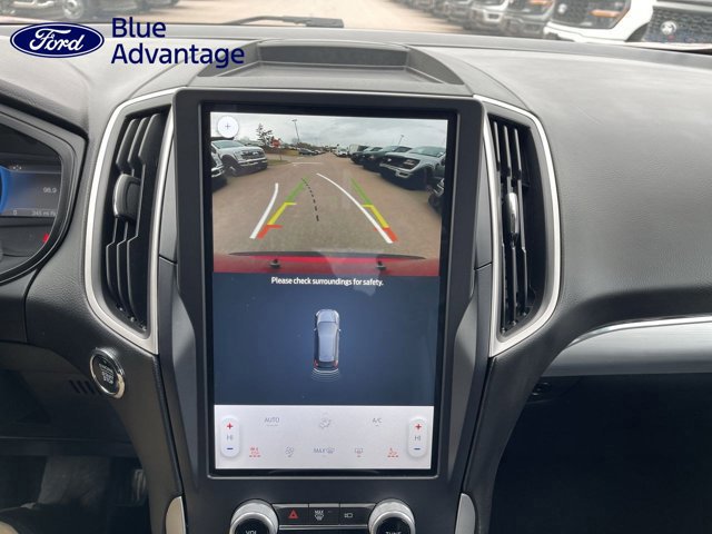 Certified 2022 Ford Edge SEL w/ Sport Appearance Package AWD/4WD image 10