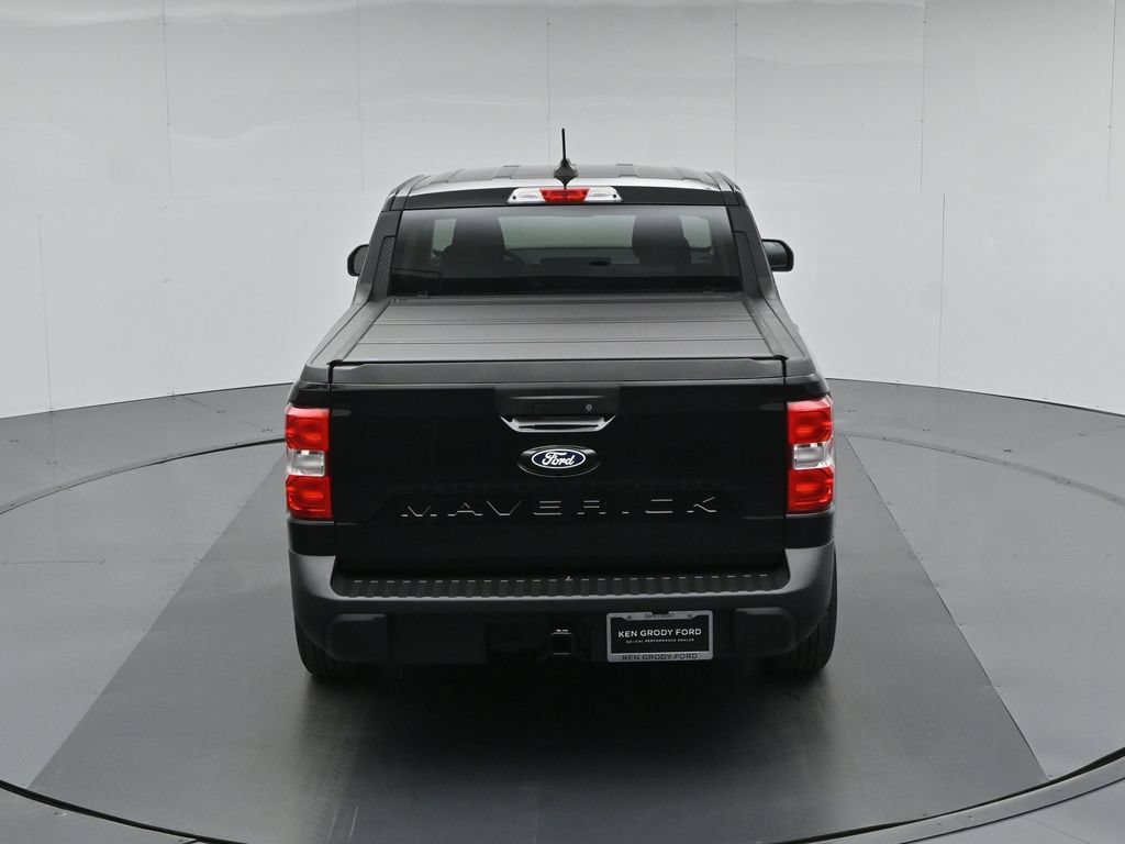 Certified 2025 Ford Maverick XL FWD image 34