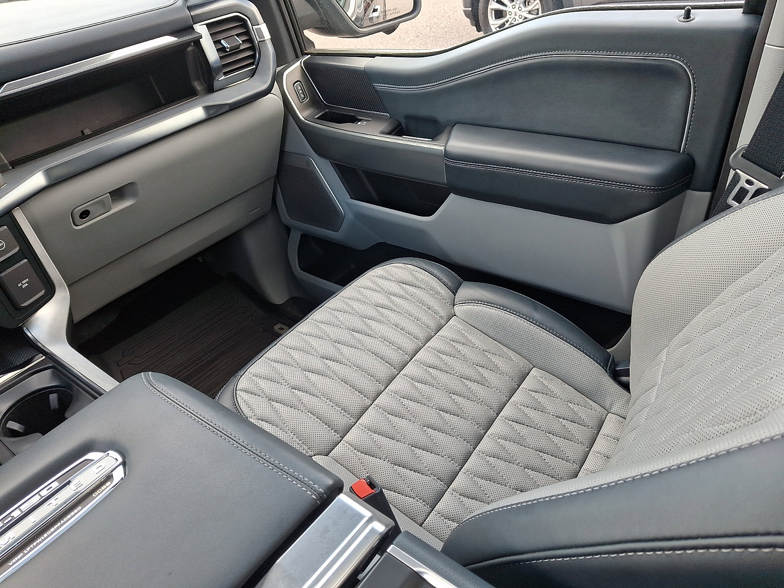 Certified 2023 Ford F150 Limited AWD/4WD image 15