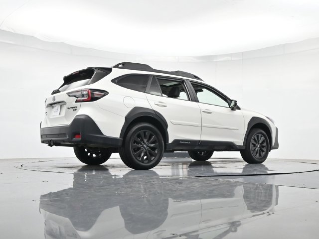 Used 2025 Subaru Outback Onyx Edition XT AWD/4WD image 31