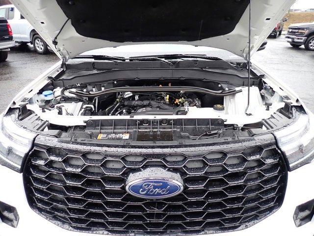 Certified 2025 Ford Explorer ST-Line image 14