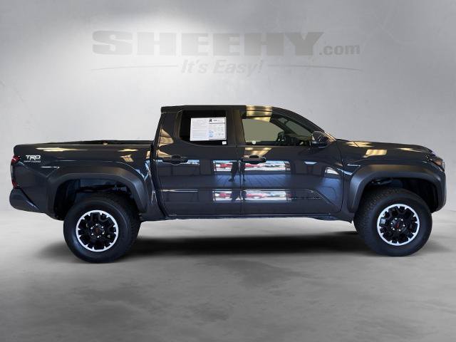 Used 2025 Toyota Tacoma TRD Off-Road AWD/4WD image 10