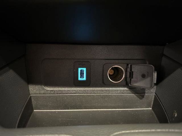 Certified 2017 Ford Escape SE w/ SE Leather Comfort Package FWD image 29