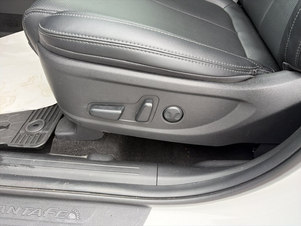 Used 2023 Hyundai Santa Fe SEL w/ Premium Package FWD image 13
