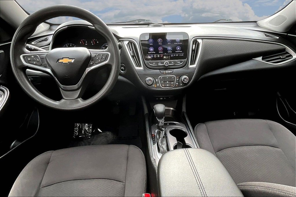 Used 2022 Chevrolet Malibu LT FWD image 9