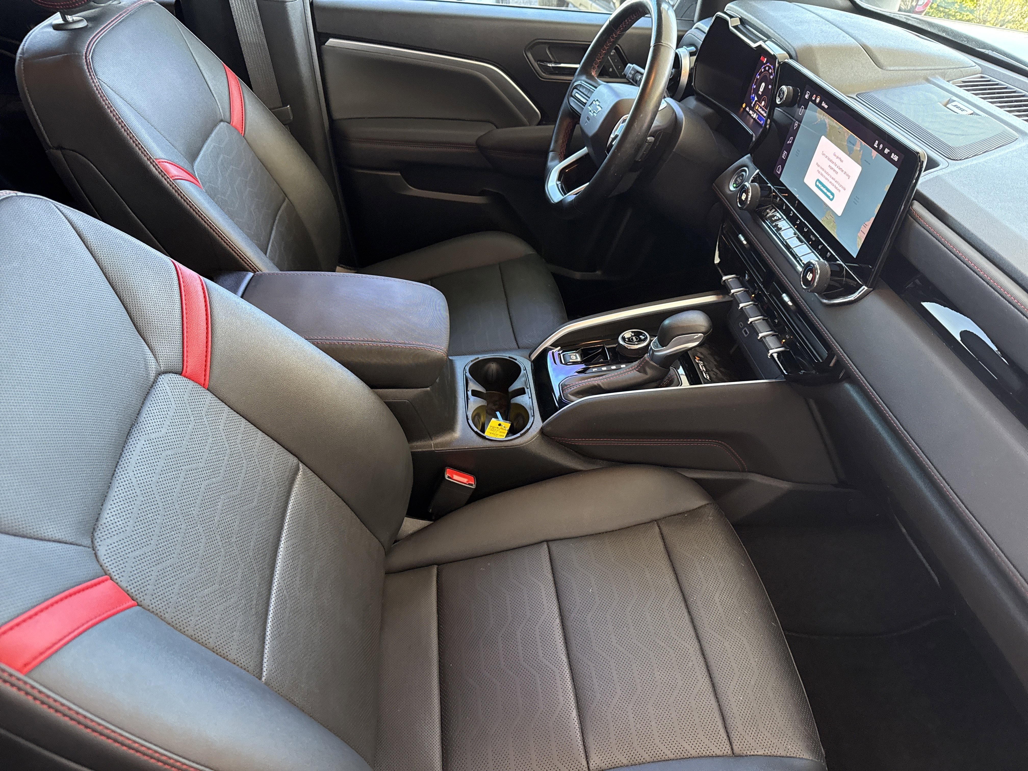 Used 2024 Chevrolet Colorado Z71 w/ Z71 Convenience Package 2 AWD/4WD image 18