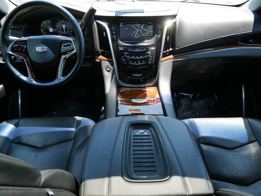 Used 2019 Cadillac Escalade Premium Luxury w/ LPO, Radiant Package AWD/4WD image 13