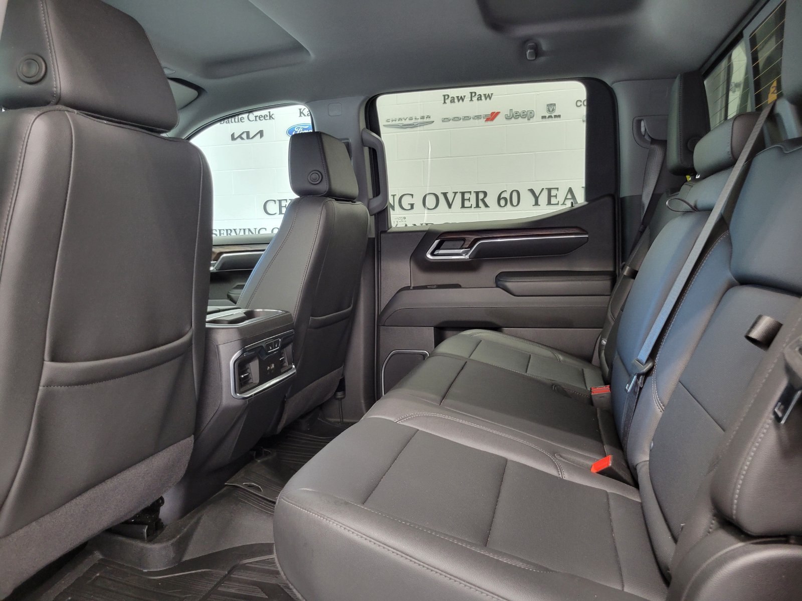 Used 2025 GMC Sierra 1500 SLT w/ SLT Premium Plus Package AWD/4WD image 24