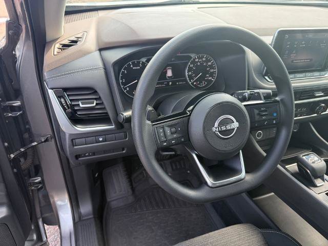 Used 2022 Nissan Rogue SV AWD/4WD image 30