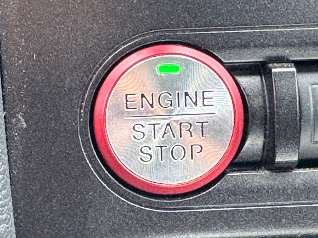 Certified 2019 Ford Mustang Coupe RWD image 26