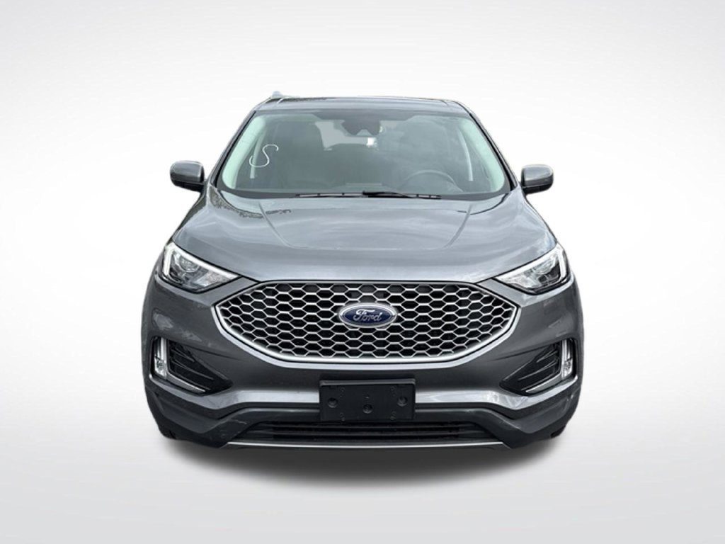 Certified 2024 Ford Edge SEL w/ Convenience Package AWD/4WD image 2