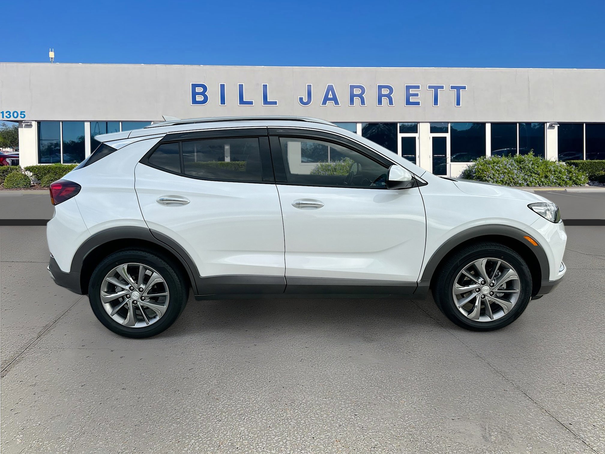 Used 2023 Buick Encore GX Essence w/ Experience Buick Package image 6