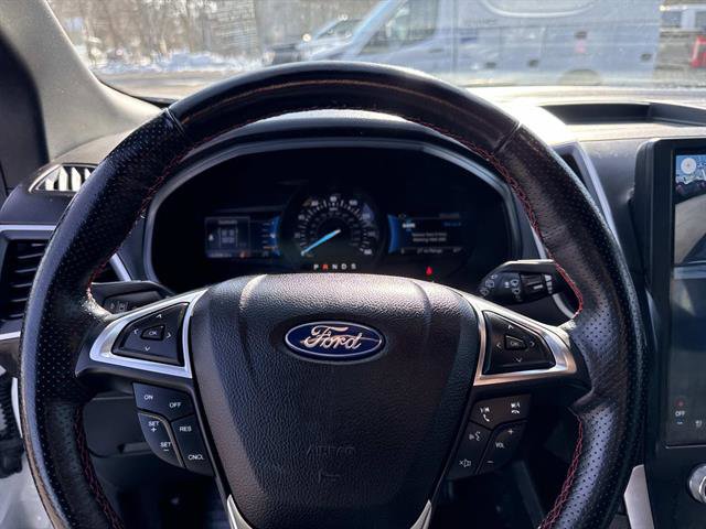 Certified 2022 Ford Edge ST-Line image 27