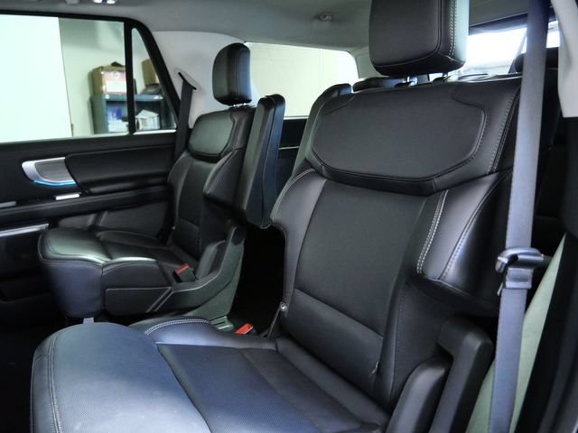 Certified 2025 Ford Expedition Platinum AWD/4WD image 14