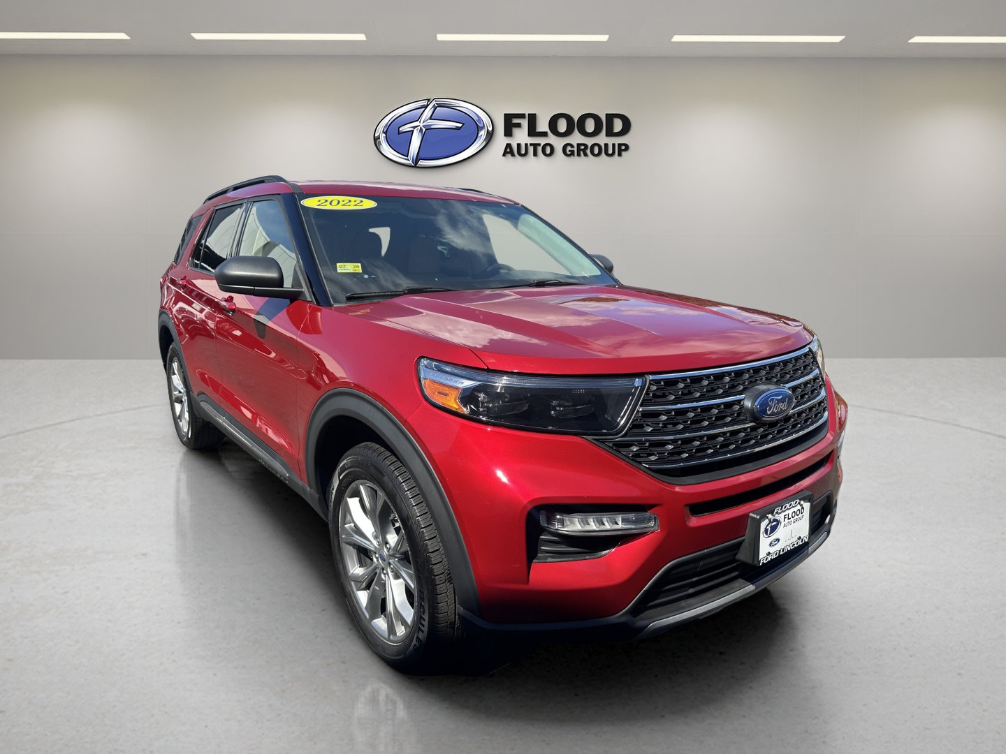 Certified 2022 Ford Explorer XLT w/ Equipment Group 202A