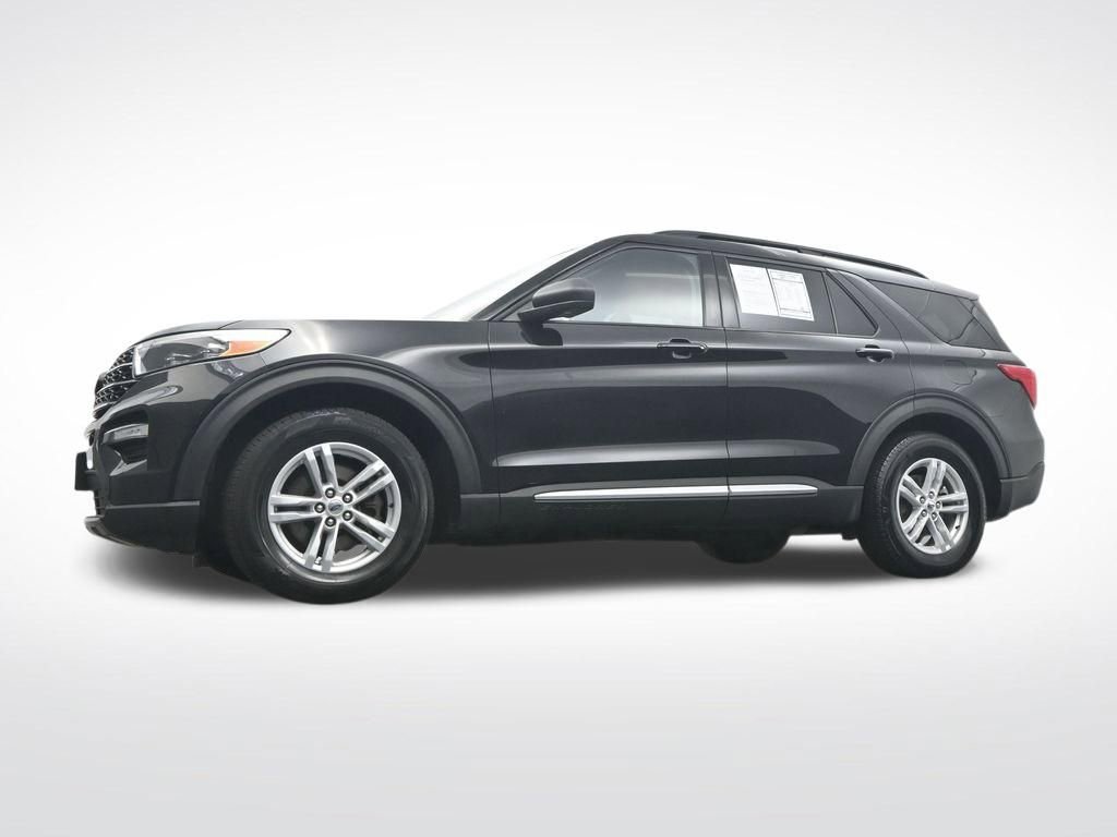 Certified 2024 Ford Explorer XLT w/ Equipment Group 202A image 32