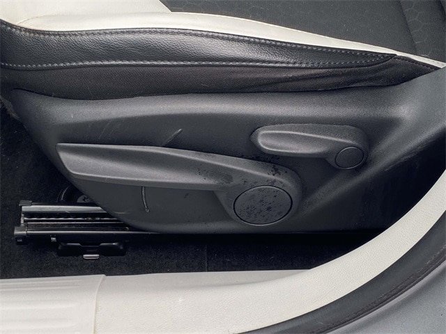 Used 2019 Jeep Compass Latitude FWD image 14