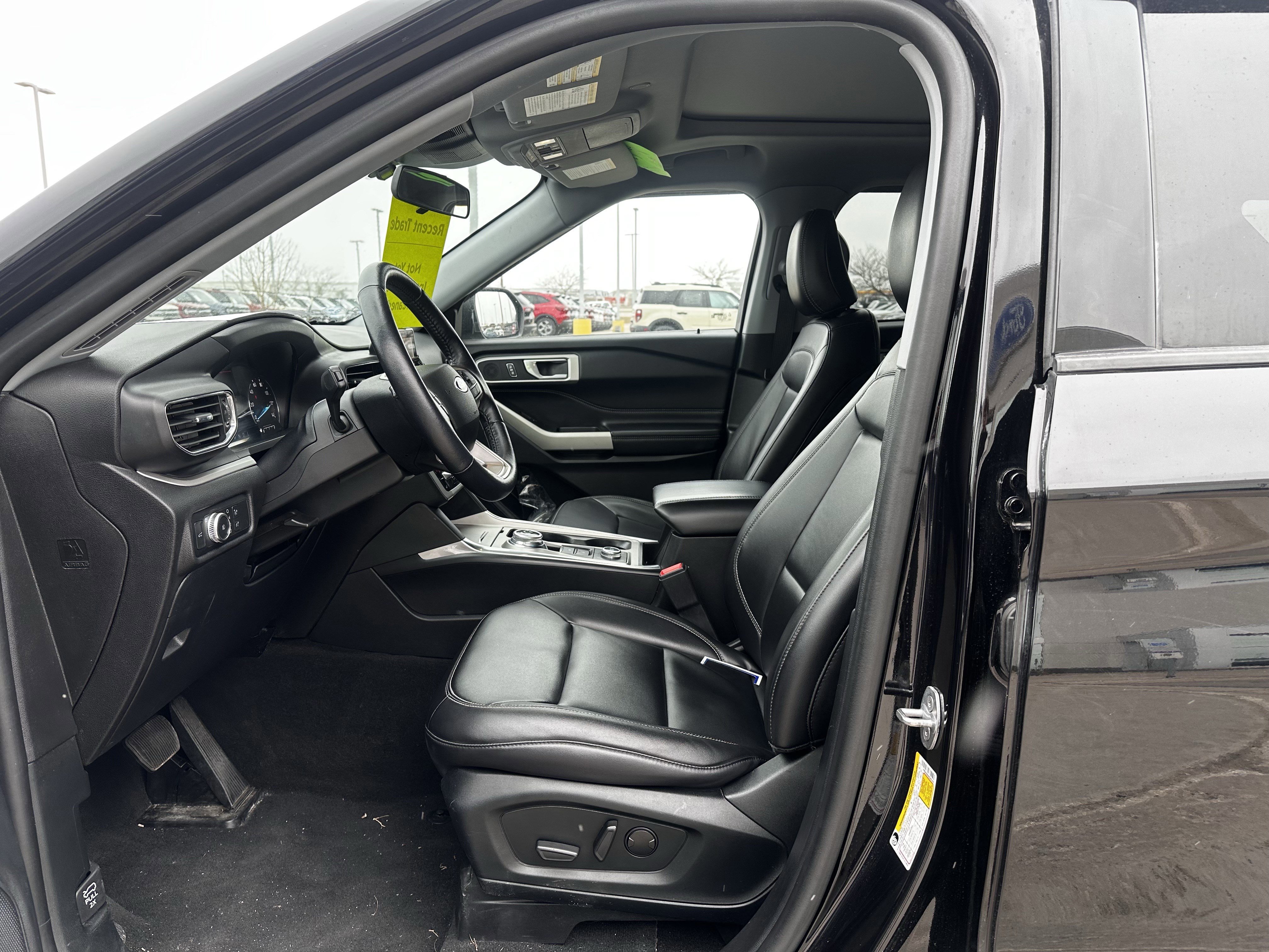 Certified 2022 Ford Explorer XLT image 8