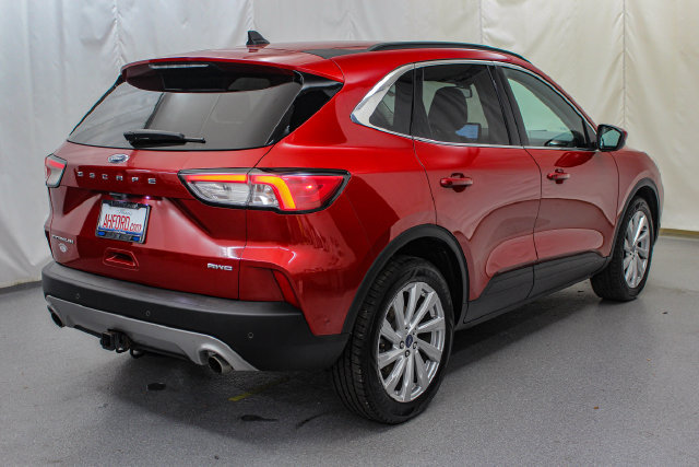 Certified 2022 Ford Escape Titanium w/ Titanium Elite Package AWD/4WD image 8