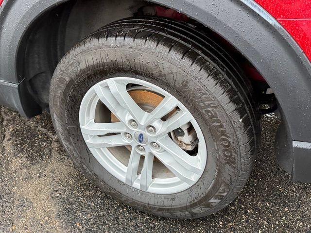 Certified 2024 Ford Explorer XLT w/ Equipment Group 202A AWD/4WD image 5