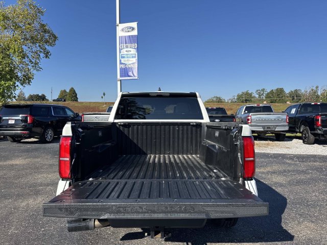 Used 2026 Toyota Tacoma SR5 AWD/4WD image 8