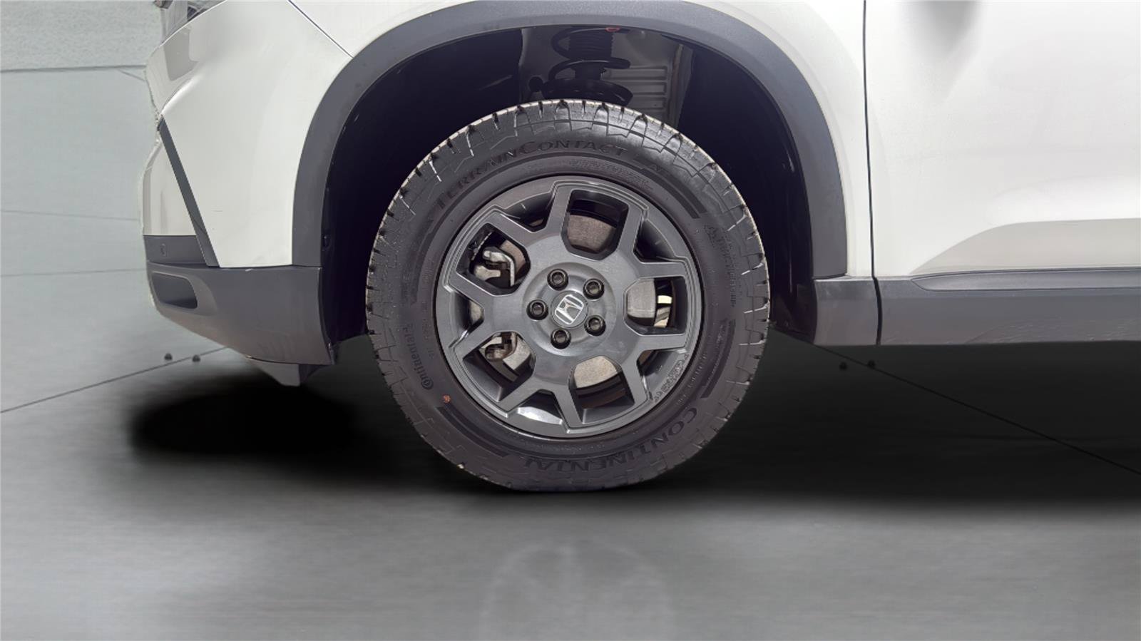 Used 2025 Honda Pilot TrailSport image 31
