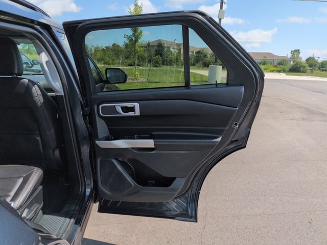 Certified 2023 Ford Explorer XLT w/ Equipment Group 202A AWD/4WD image 16