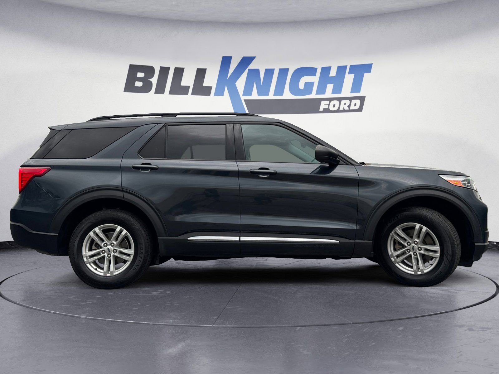 Certified 2022 Ford Explorer XLT AWD/4WD image 6