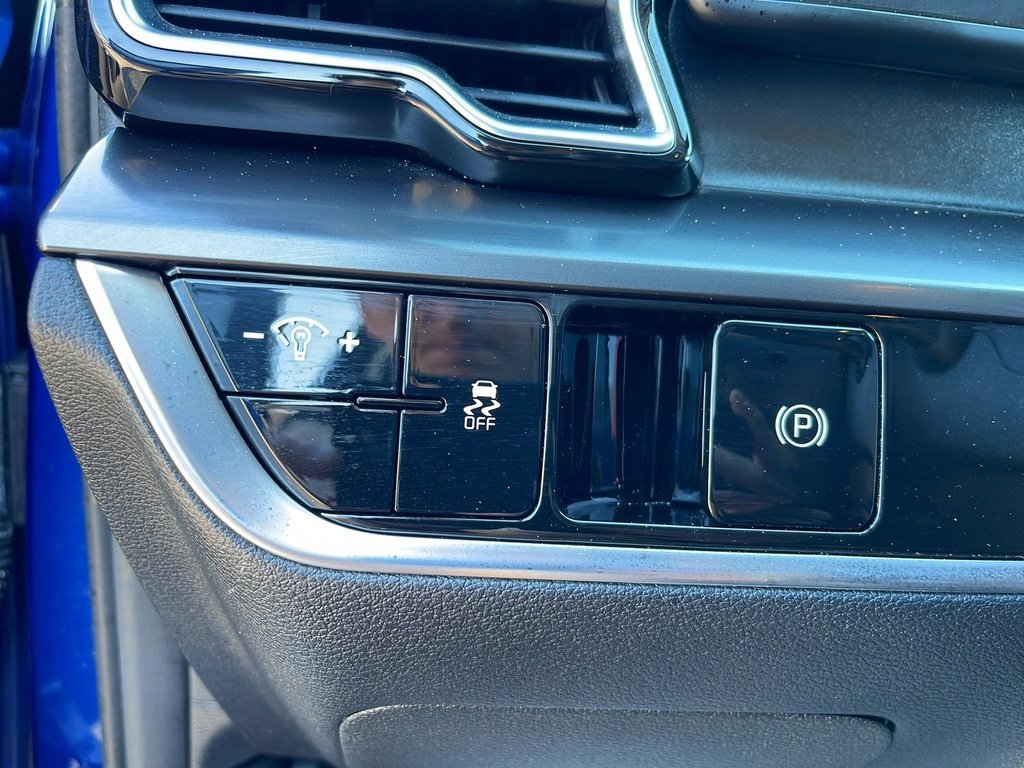 Used 2024 Kia Sportage EX image 25