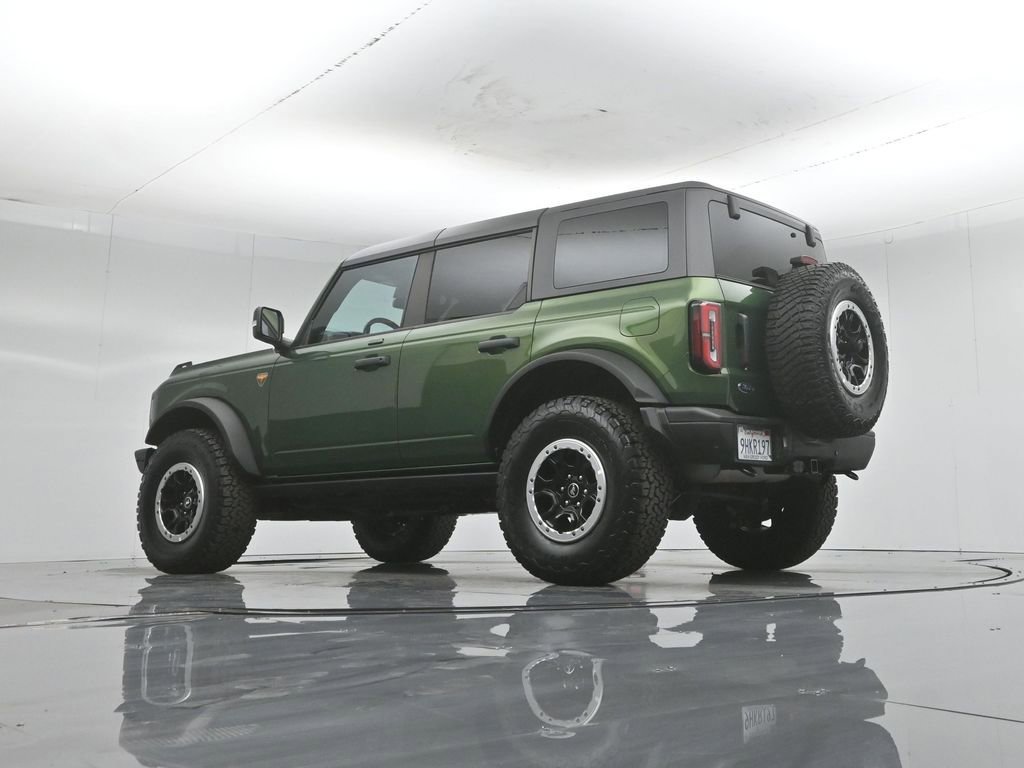 Certified 2023 Ford Bronco Badlands w/ Sasquatch Package AWD/4WD image 4