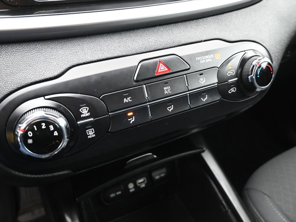 Used 2020 Kia Sorento LX image 42