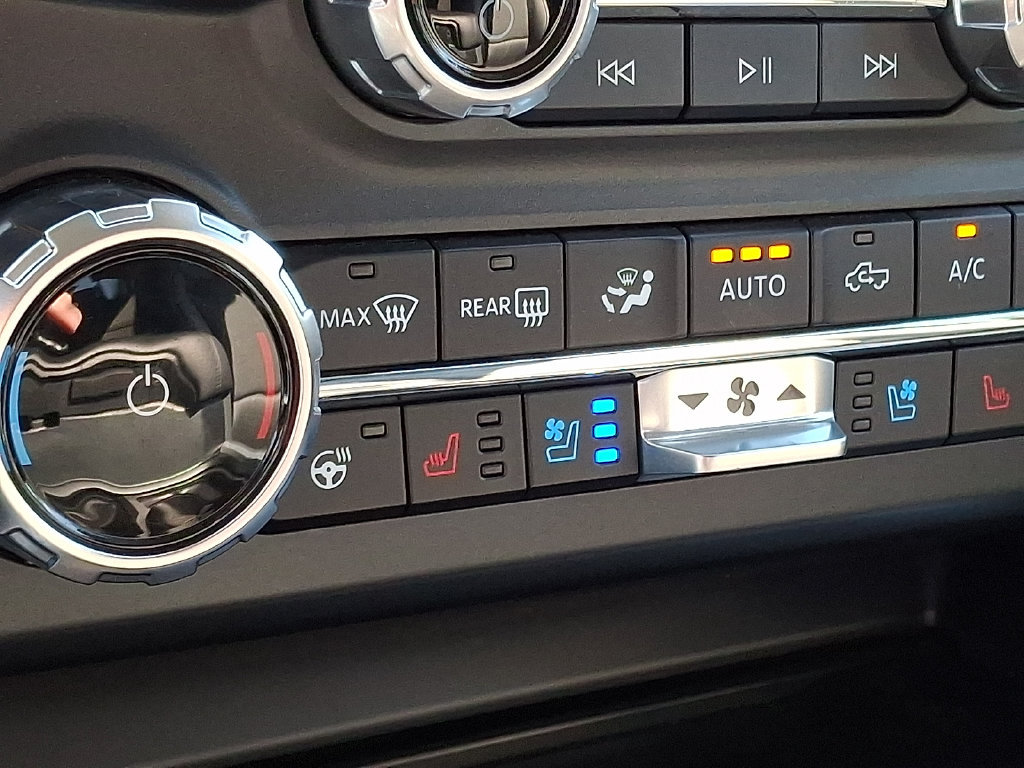 Certified 2024 Ford F250 Lariat AWD/4WD image 23