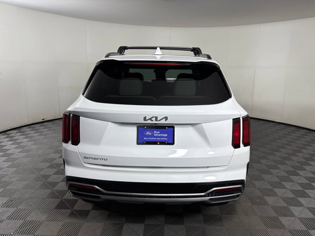 Used 2023 Kia Sorento S w/ Panoramic Sunroof Package image 6
