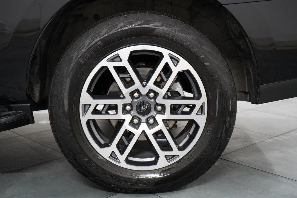 Certified 2025 Ford Expedition Active AWD/4WD image 37