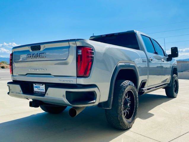 Used 2025 GMC Sierra 2500 Denali Ultimate AWD/4WD image 5