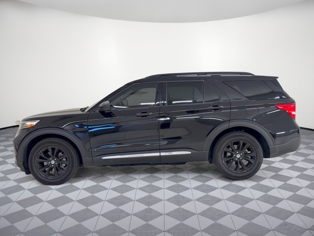 Certified 2023 Ford Explorer XLT w/ Equipment Group 202A RWD image 2