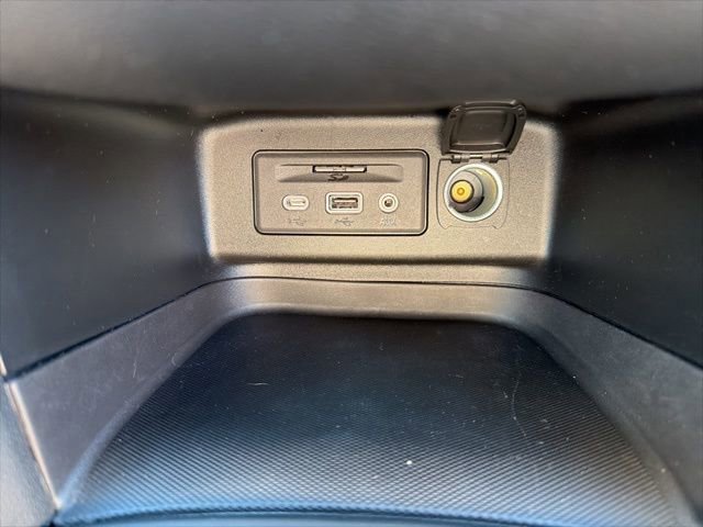 Used 2022 Chevrolet Equinox RS w/ RS Leather Package image 31