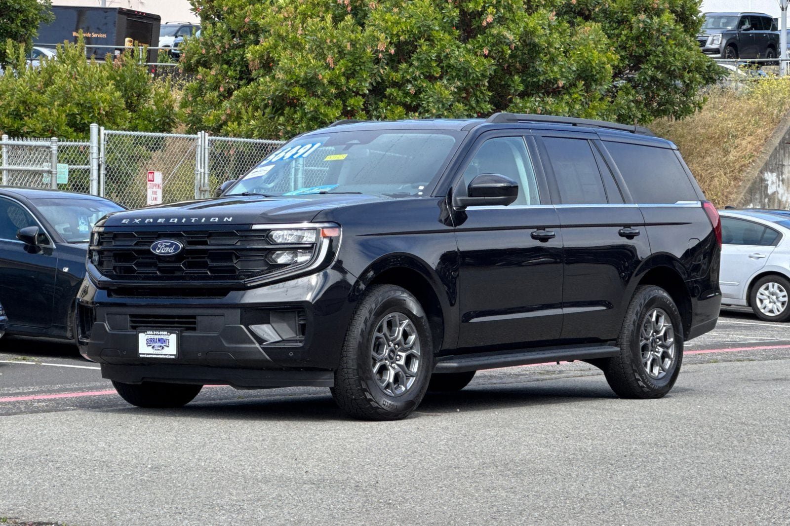 Certified 2025 Ford Expedition Active AWD/4WD image 11