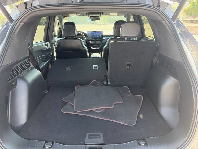 Certified 2023 Ford Escape ST-Line w/ Tech Pack #1 FWD image 33