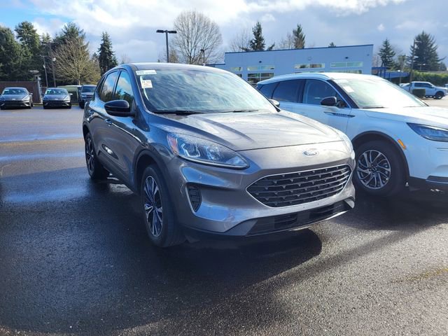 Certified 2022 Ford Escape SE w/ SE Sport Appearance Package image 2