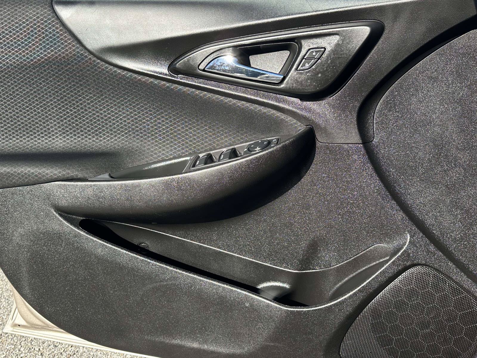Used 2025 Chevrolet Malibu LT FWD image 19
