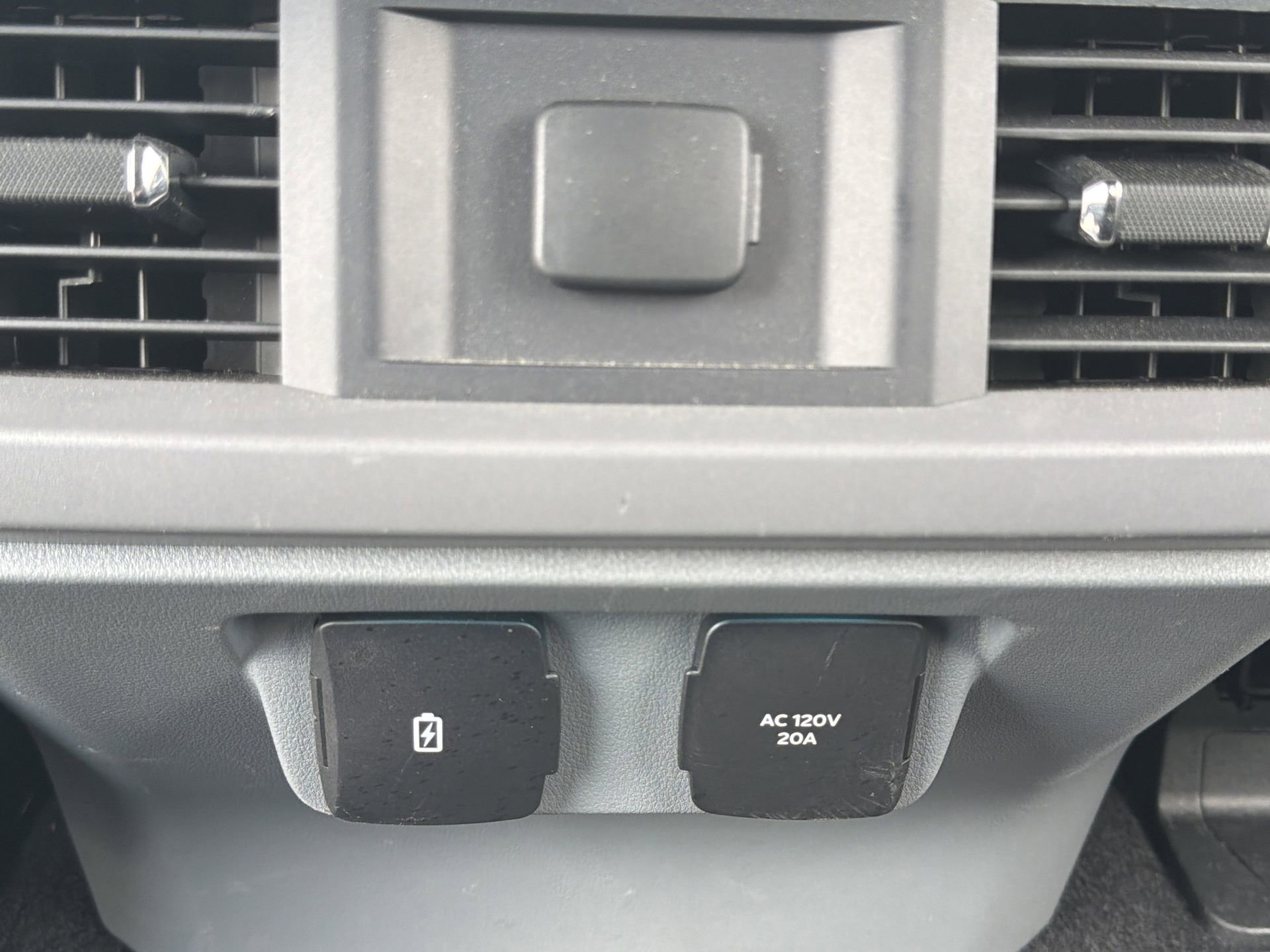 Certified 2024 Ford F150 XLT w/ Equipment Group 302A MID image 37