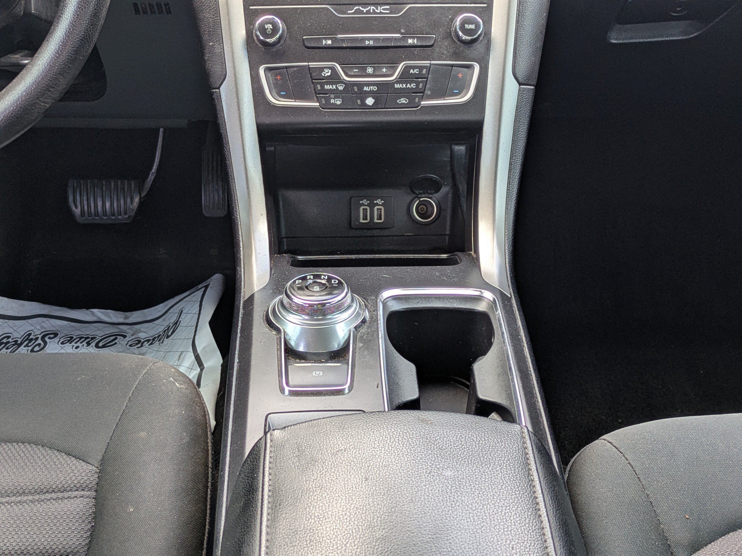 Certified 2020 Ford Fusion SE FWD image 16