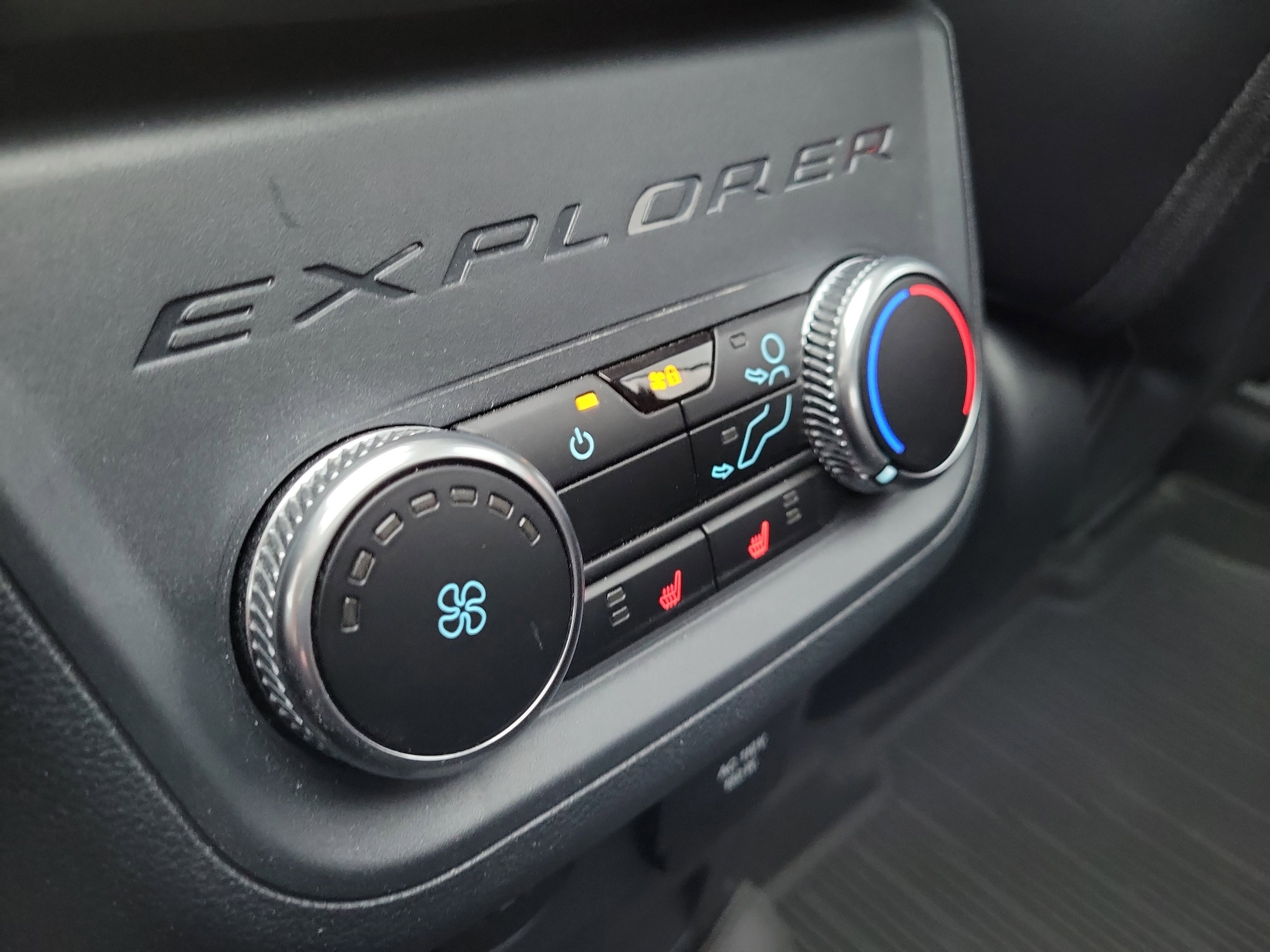 Certified 2025 Ford Explorer ST-Line w/ Premium Package image 14